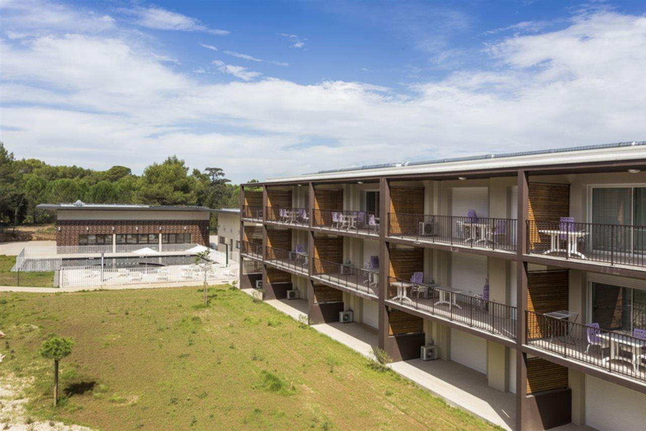 Residhotel Residence Pont Du Gard Remoulins Bagian luar foto