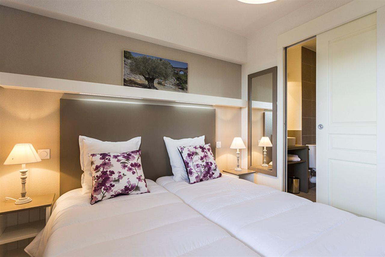 Residhotel Residence Pont Du Gard Remoulins Bagian luar foto