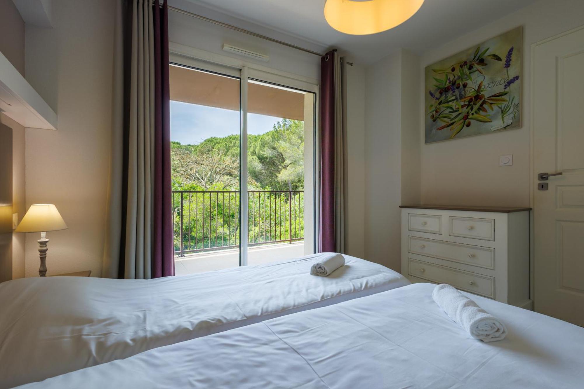 Residhotel Residence Pont Du Gard Remoulins Bagian luar foto