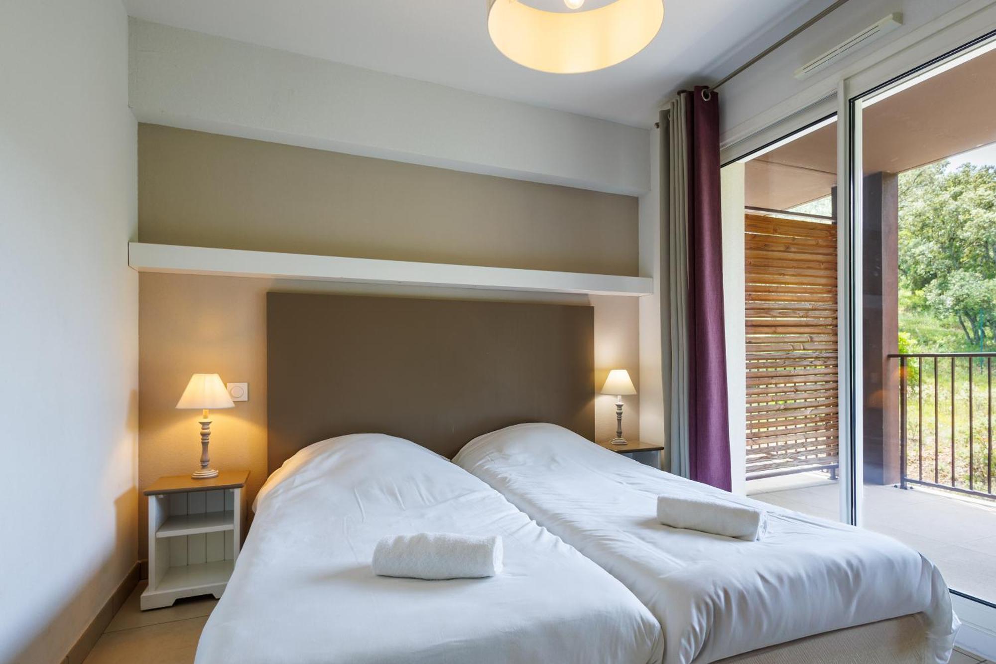 Residhotel Residence Pont Du Gard Remoulins Bagian luar foto