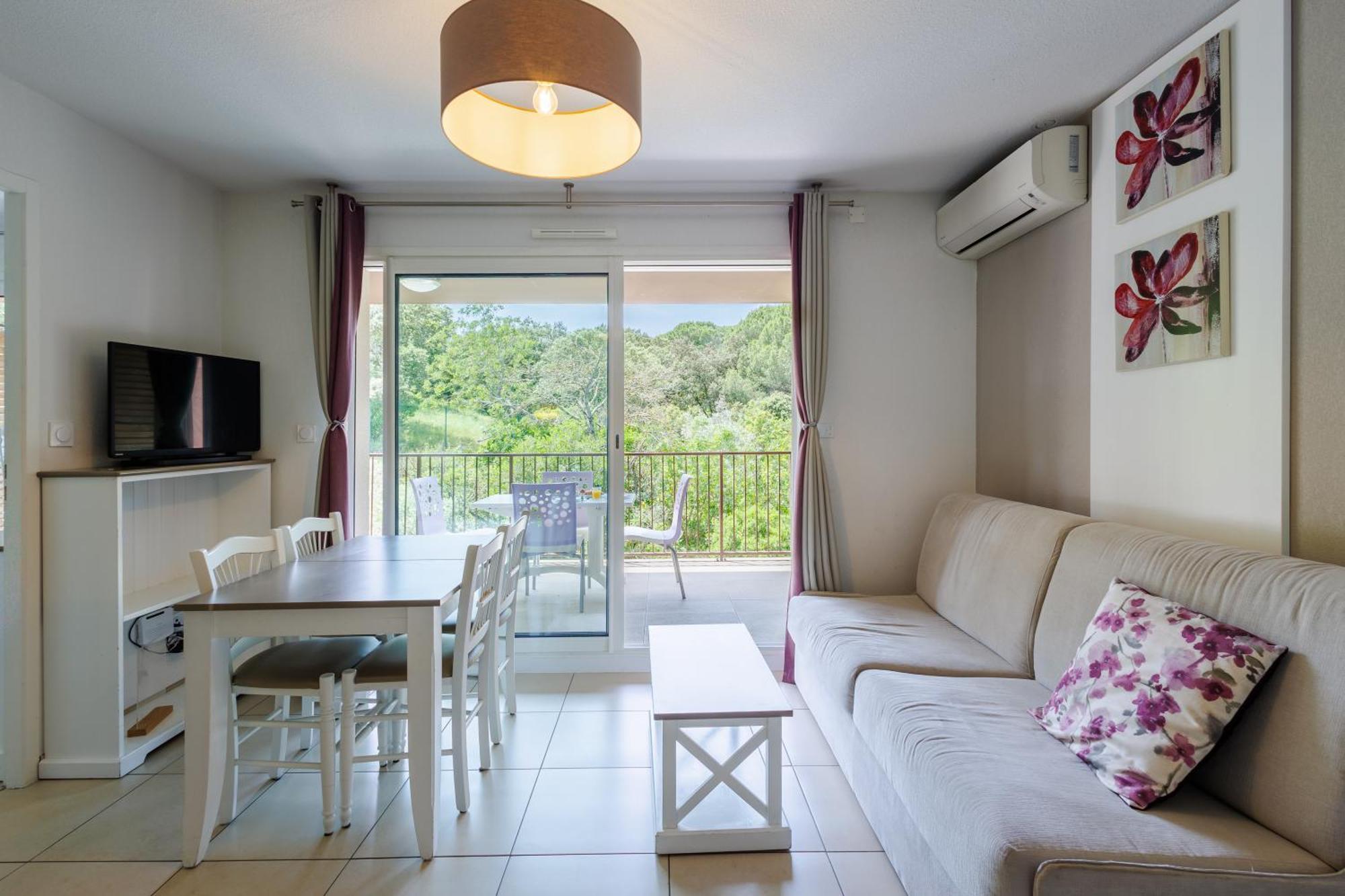 Residhotel Residence Pont Du Gard Remoulins Bagian luar foto