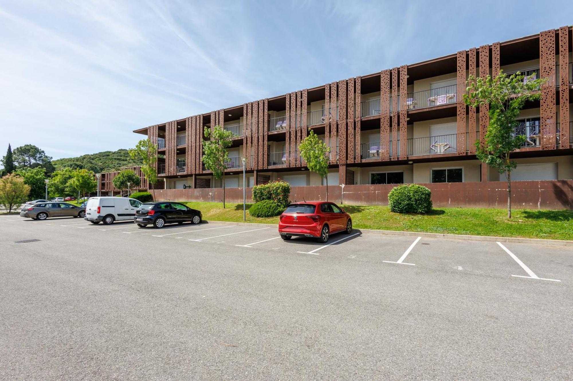 Residhotel Residence Pont Du Gard Remoulins Bagian luar foto