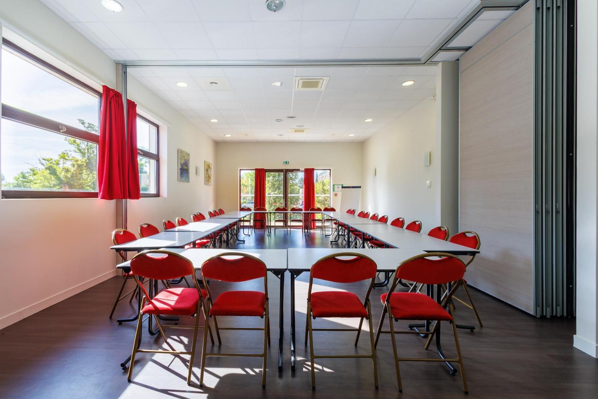Residhotel Residence Pont Du Gard Remoulins Bagian luar foto