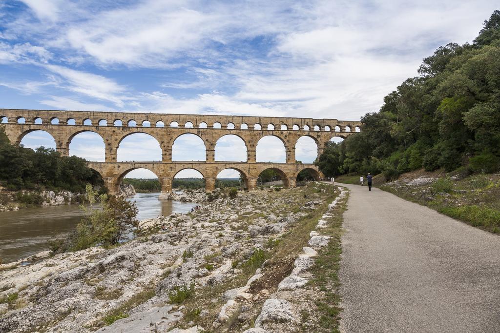 Residhotel Residence Pont Du Gard Remoulins Ruang foto