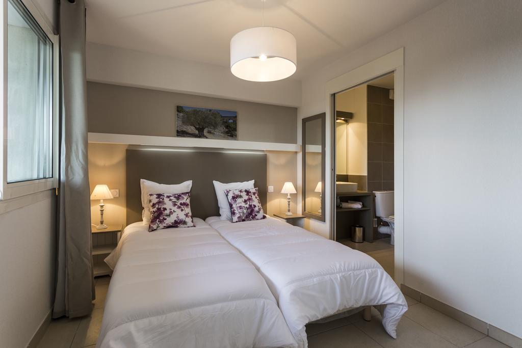 Residhotel Residence Pont Du Gard Remoulins Ruang foto