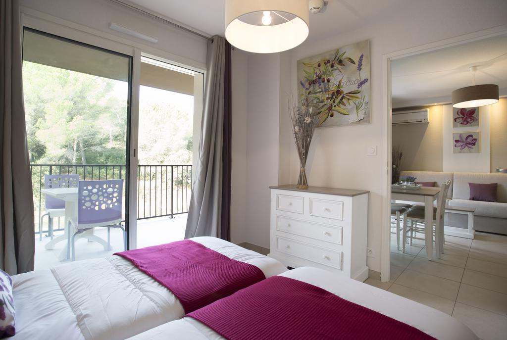 Residhotel Residence Pont Du Gard Remoulins Ruang foto