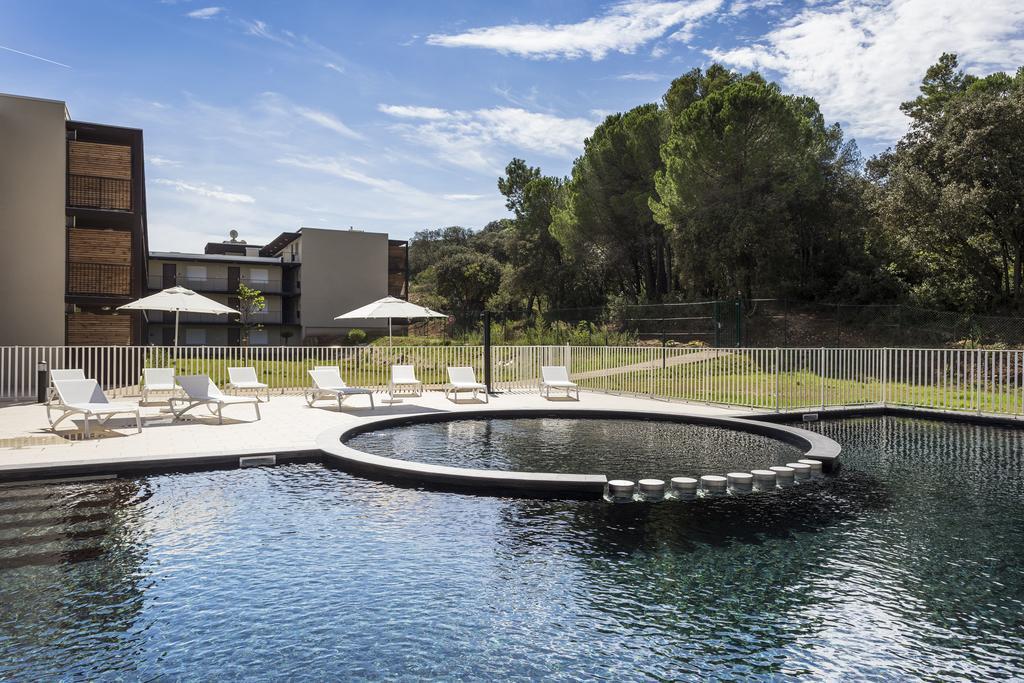 Residhotel Residence Pont Du Gard Remoulins Bagian luar foto