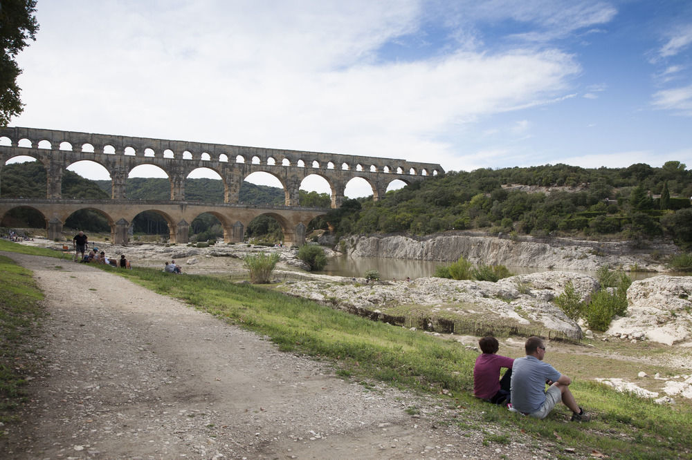Residhotel Residence Pont Du Gard Remoulins Bagian luar foto